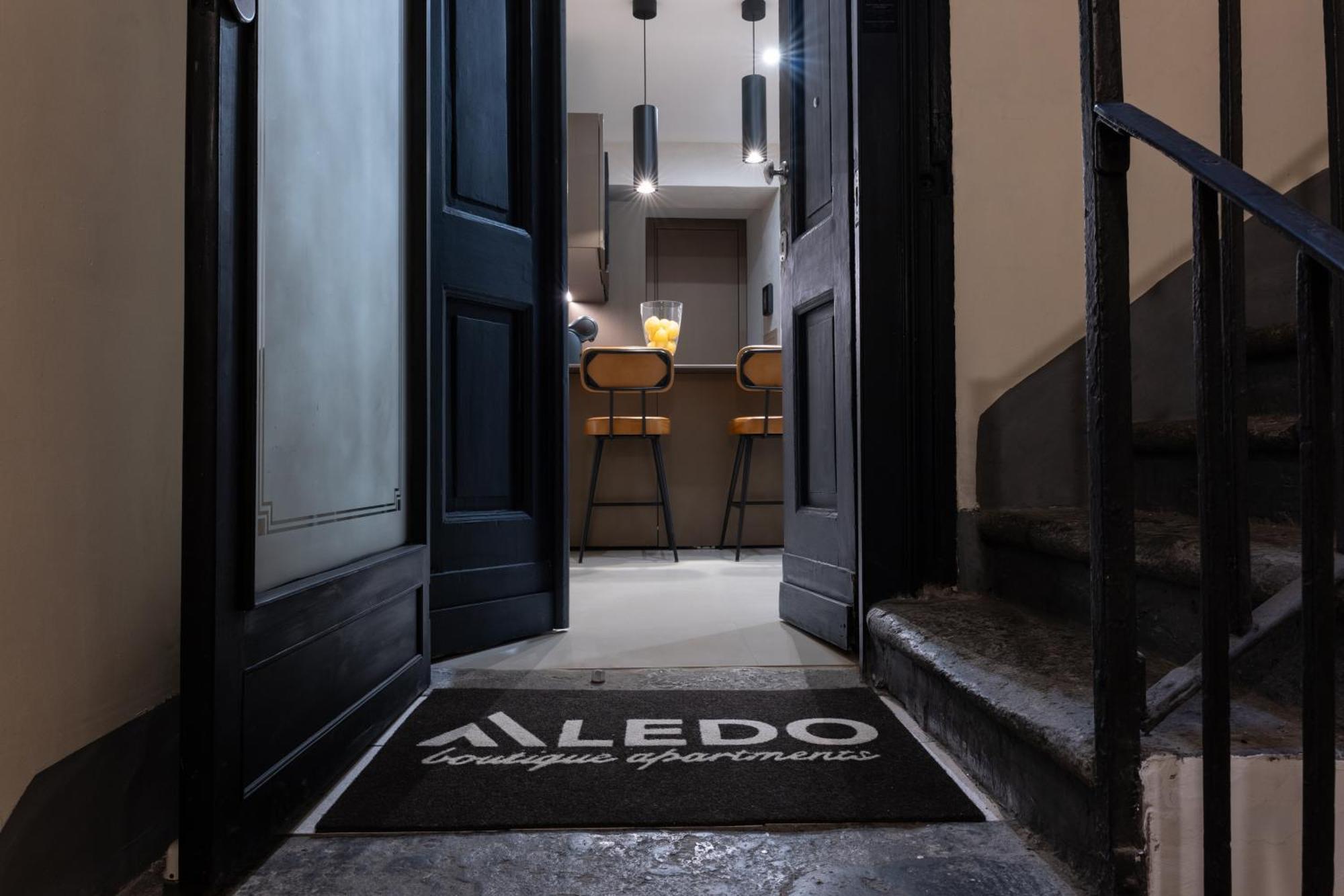 Aledo Boutique Apartments Неаполь Экстерьер фото